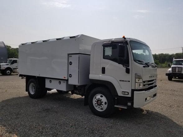 2025 Isuzu FTR image 3