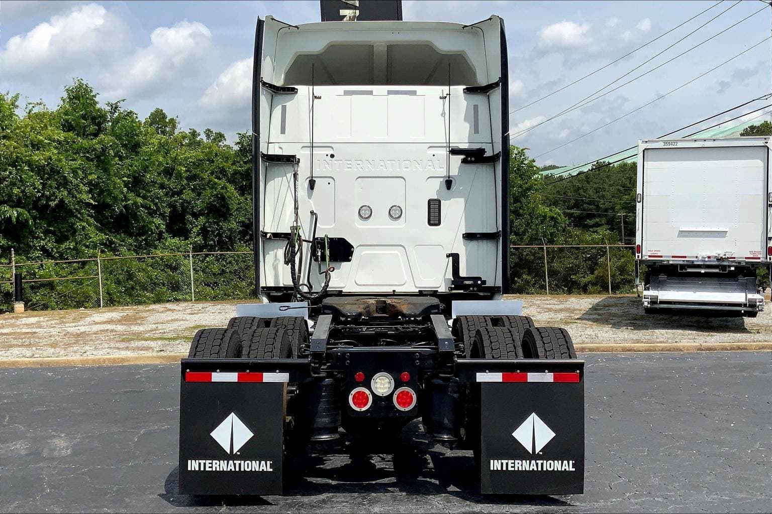 2022 International LT625 Sleeper Semi Truck - 56" Hi Rise Sleeper, Cummins 400HP, 12 Speed image 4
