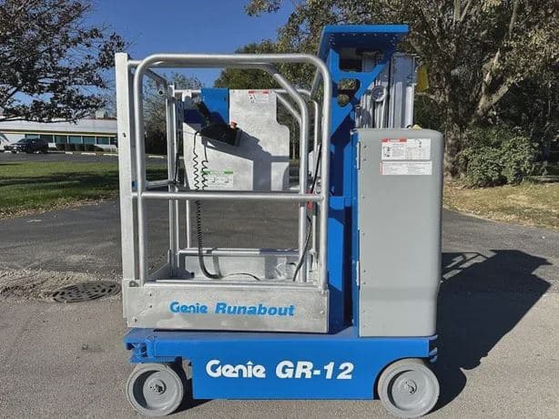 2016 GENIE GR12 image 2