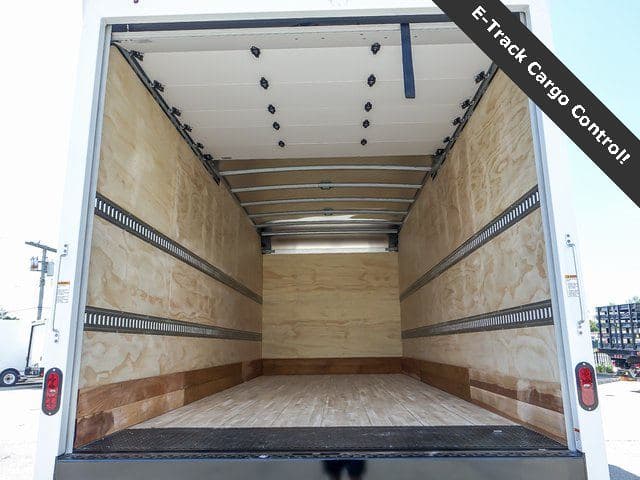 2024 Chevrolet Silverado 5500HD Work Truck 20'x96"x91" Box Truck image 9