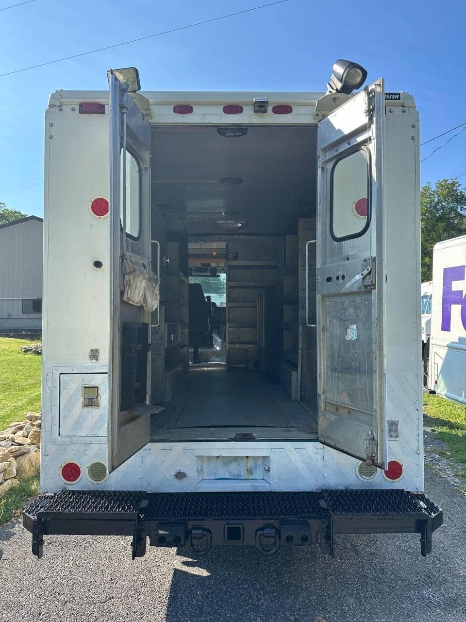 2014 Freightliner MT45 image 39