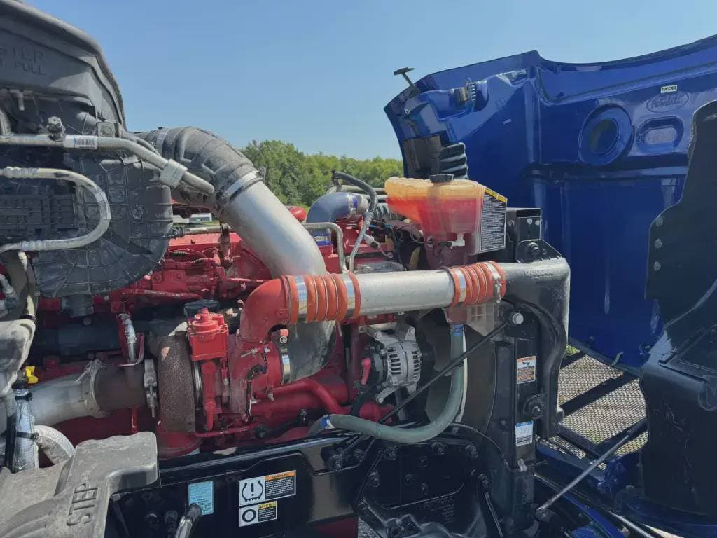 2022 Peterbilt 579 image 5