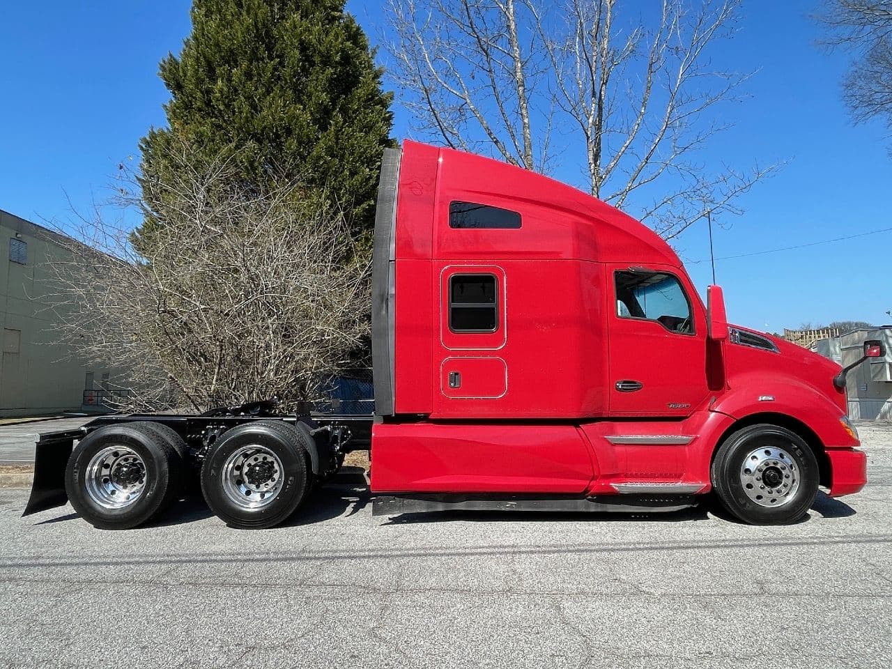 2018 Kenworth T680 image 2