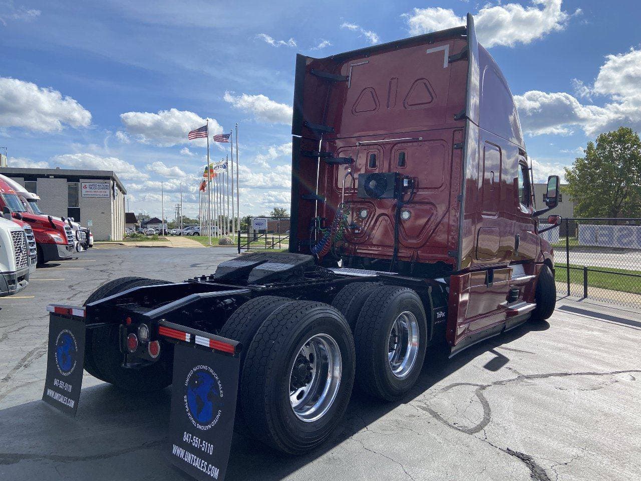 2020 FREIGHTLINER Cascadia CA126 Tandem Axle Sleeper image 5