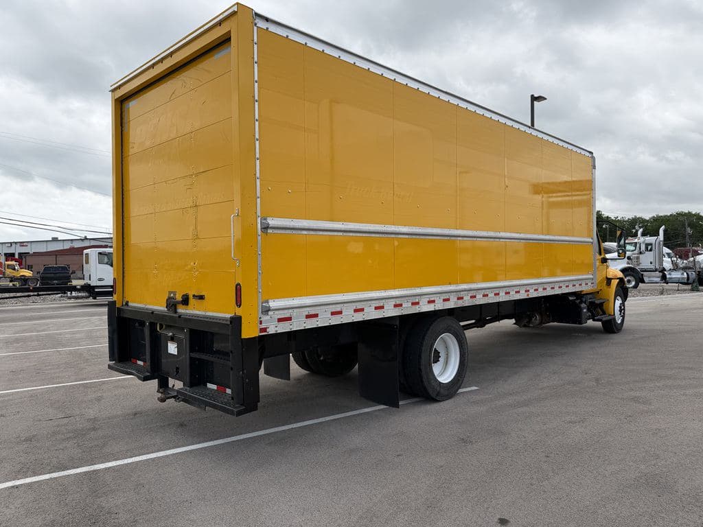 Used 2021 INTERNATIONAL MV607 image 17