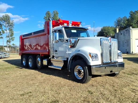 2026 Kenworth W990 image 1