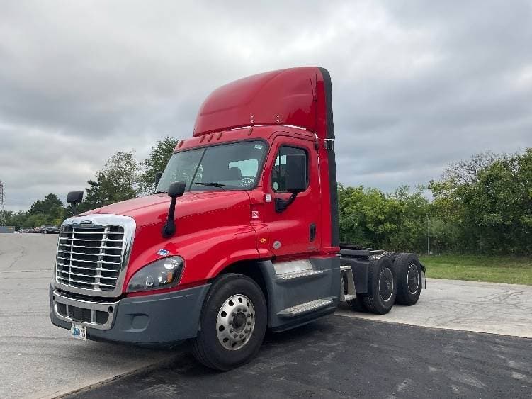 2018 Freightliner Cascadia image 1