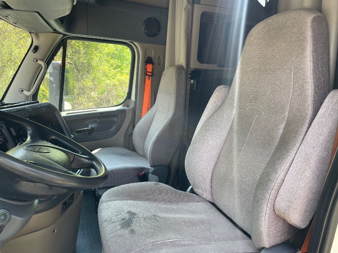 2020 Freightliner Cascadia image 20