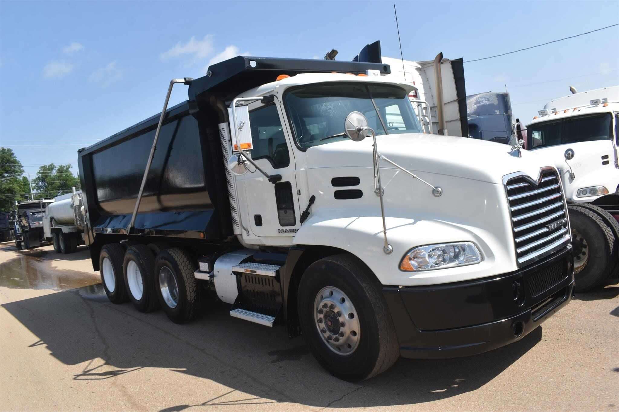 2017 Mack CXU613 Pinnacle image 1