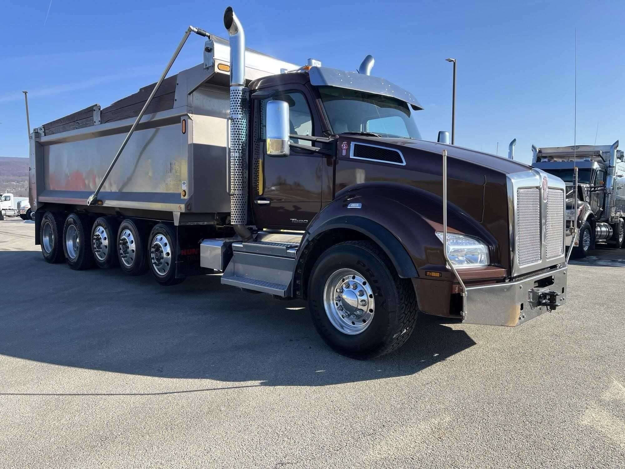 2020 Kenworth T880 image 2