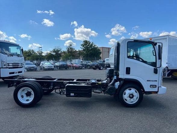 2024 Isuzu 3500 image 3