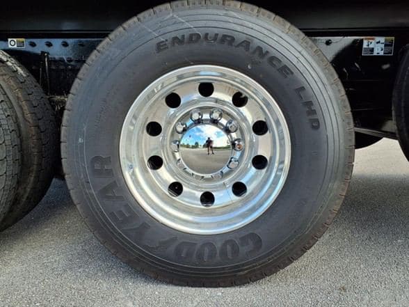 2025 Kenworth T880 image 34