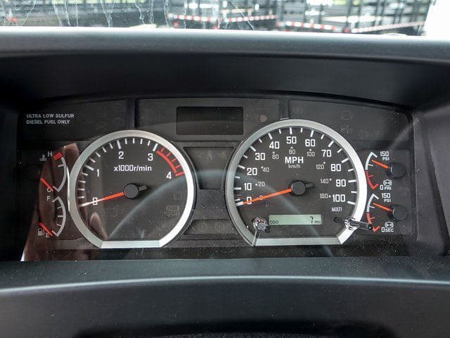 2024 Chevrolet 7500 XD LCF Diesel Work Truck UNDER CDL 26'x102"x97" Box Truck image 11