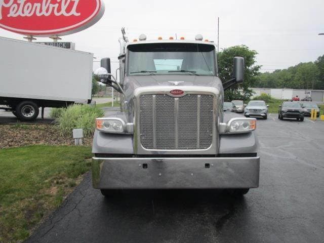 2020 Peterbilt 567 image 6