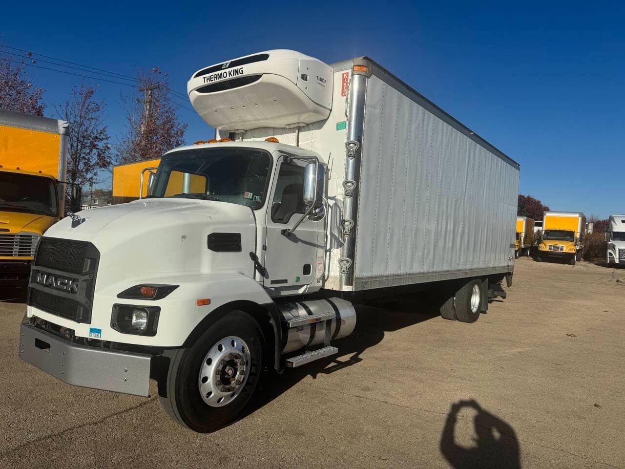 2021 Mack MD6 image 3