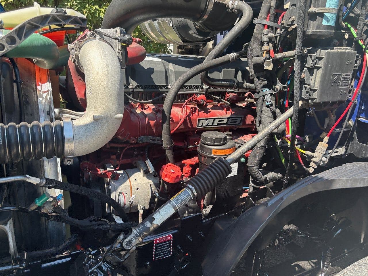 2019 Mack Anthem image 29