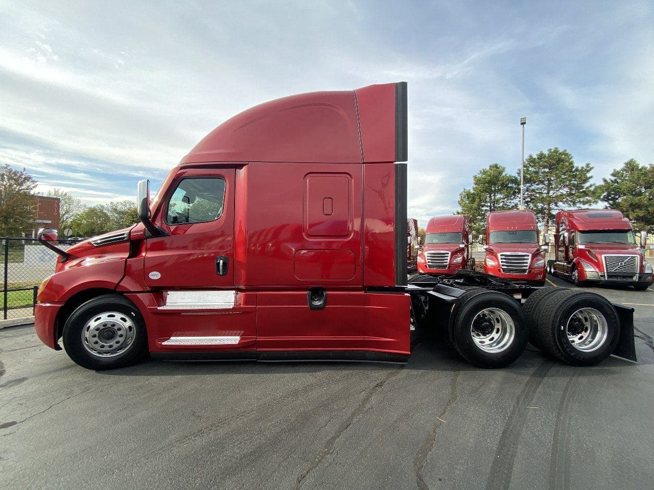 2021 FREIGHTLINER Cascadia CA126 Tandem Axle Sleeper image 8