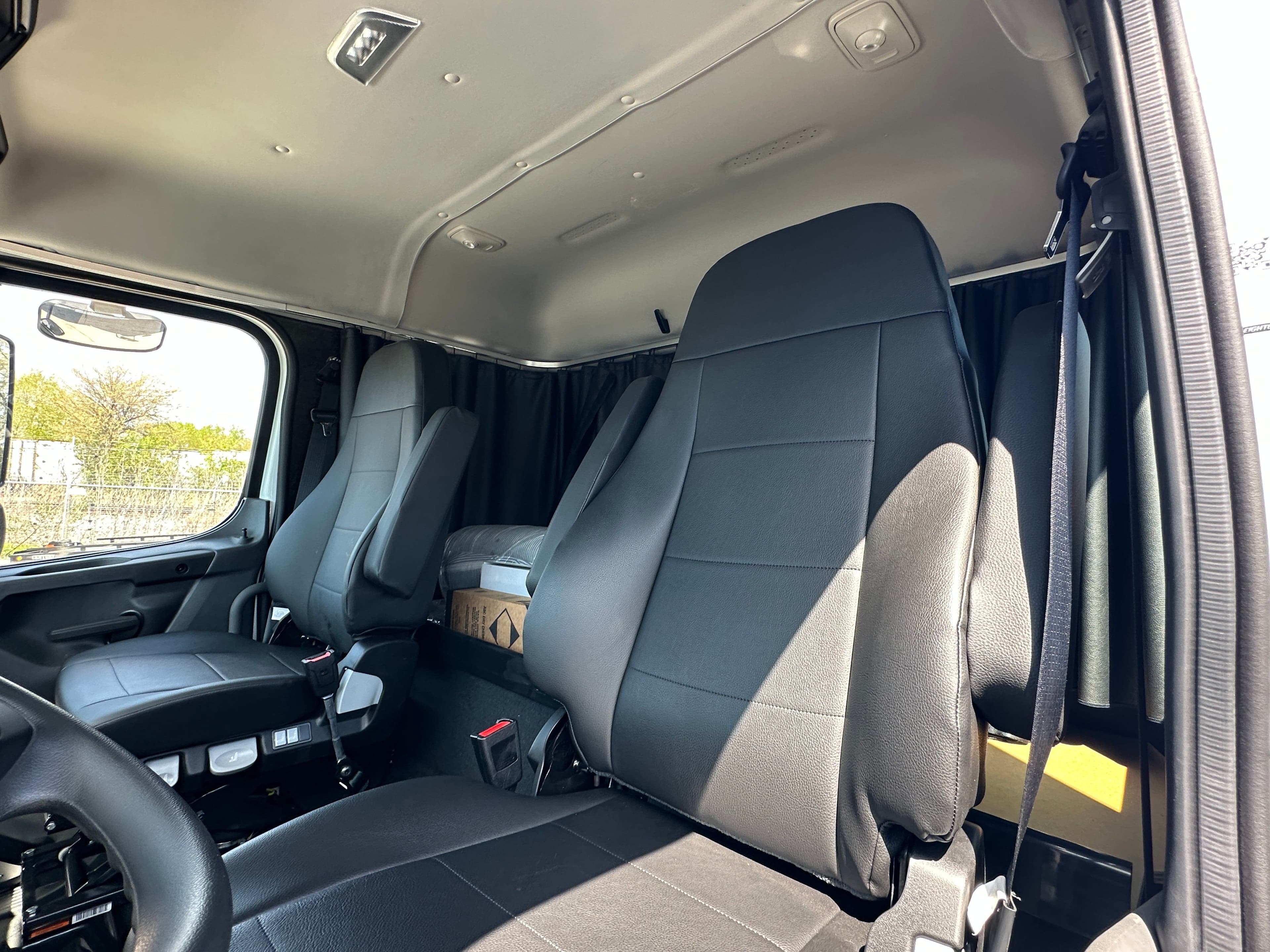 2025 Freightliner M2 106 Medium Duty WITH A CENTURY 4024  (SK#: 6199C)  image 12