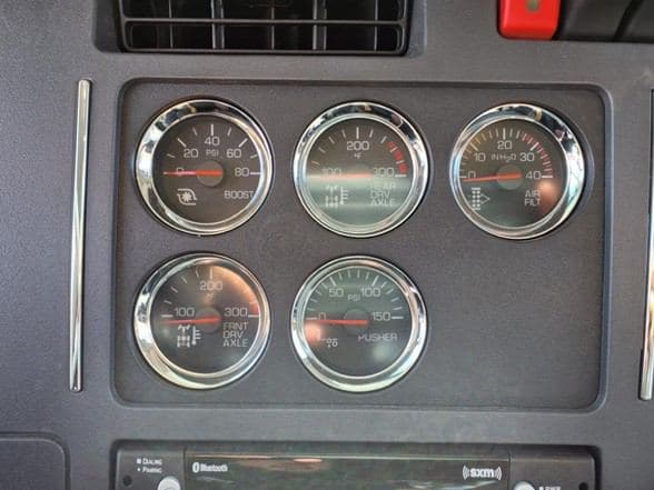 2025 Kenworth T880 image 18