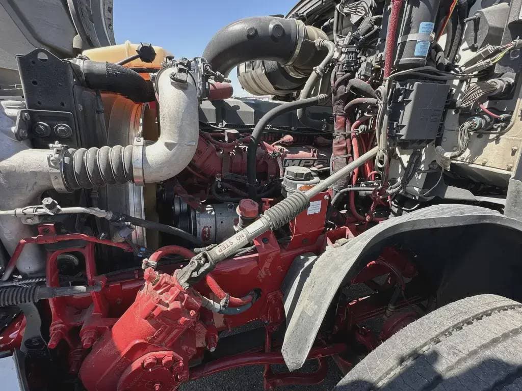 Used 2021 MACK Conventional - Sleeper Truck image 19