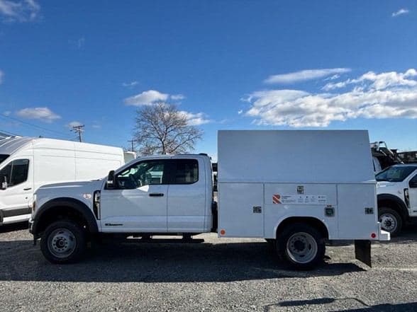 2024 Ford F550 image 6