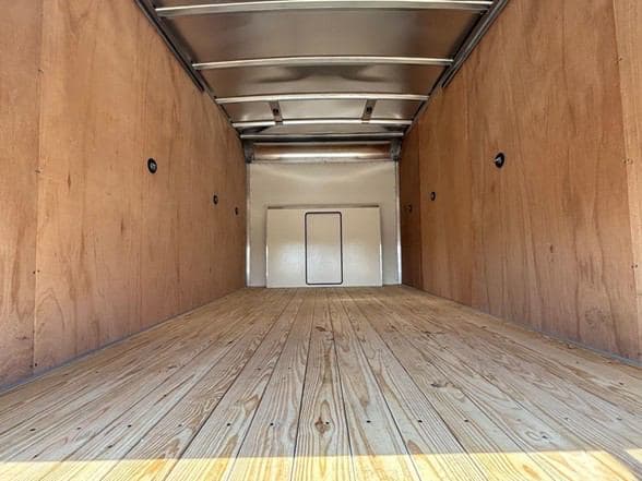 2024 Ford E350 SD image 9