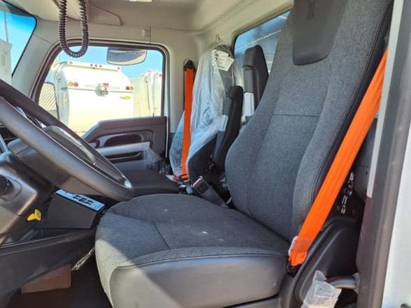 2025 Kenworth T880 image 12