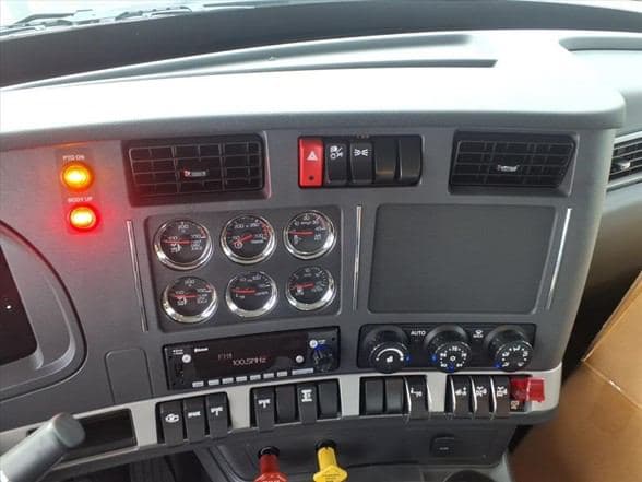 2026 Kenworth T880 image 18