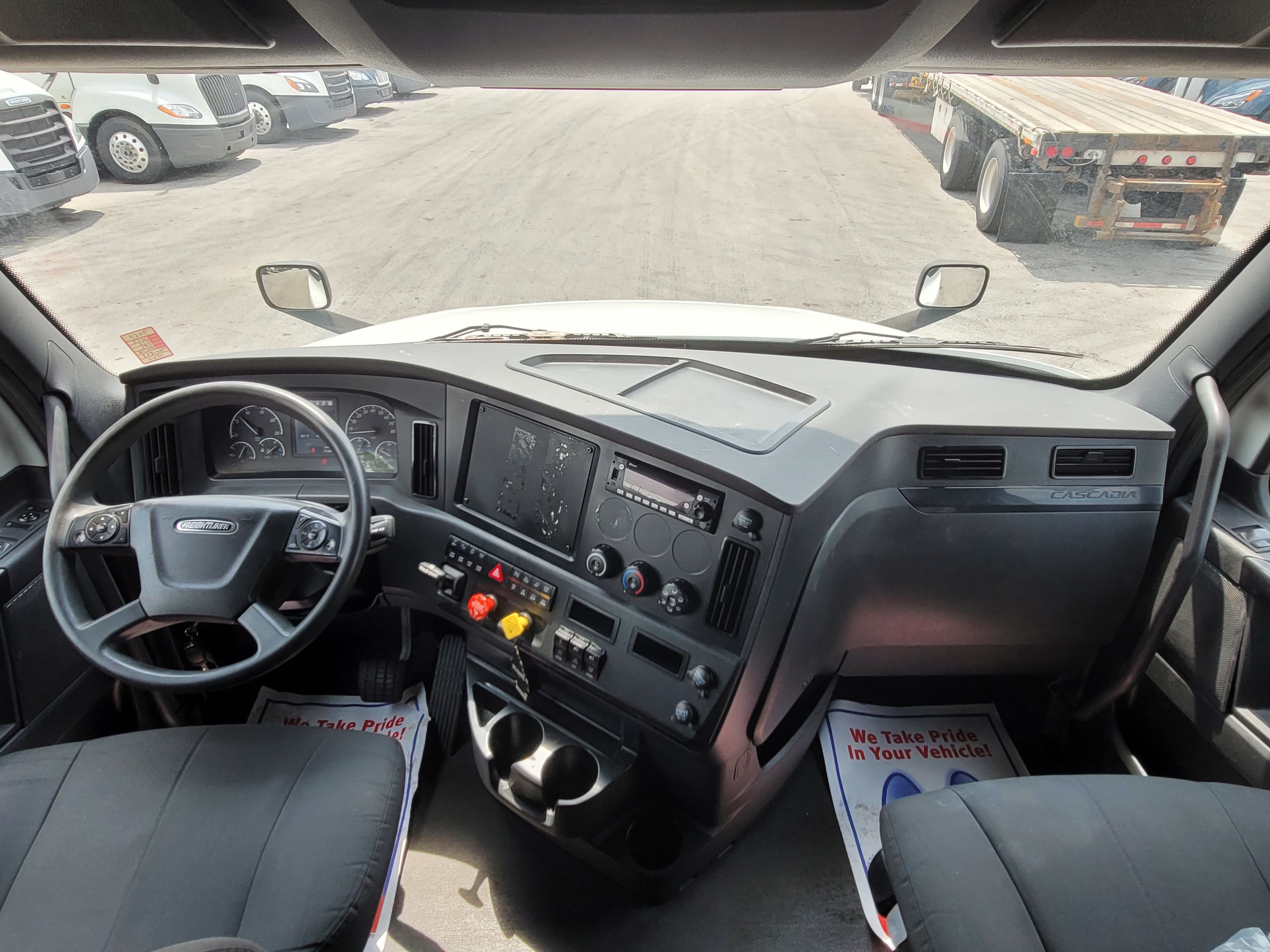 2023 Freightliner Cascadia 126 image 10