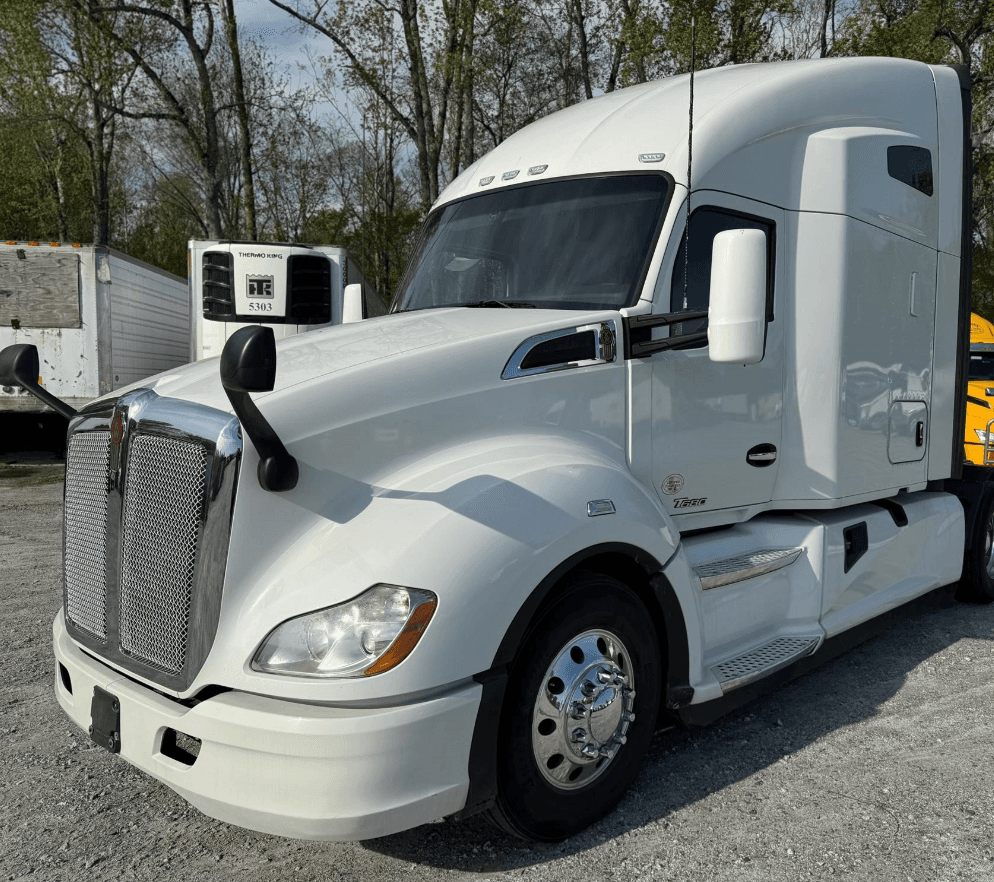 2020 Kenworth T680 image 1