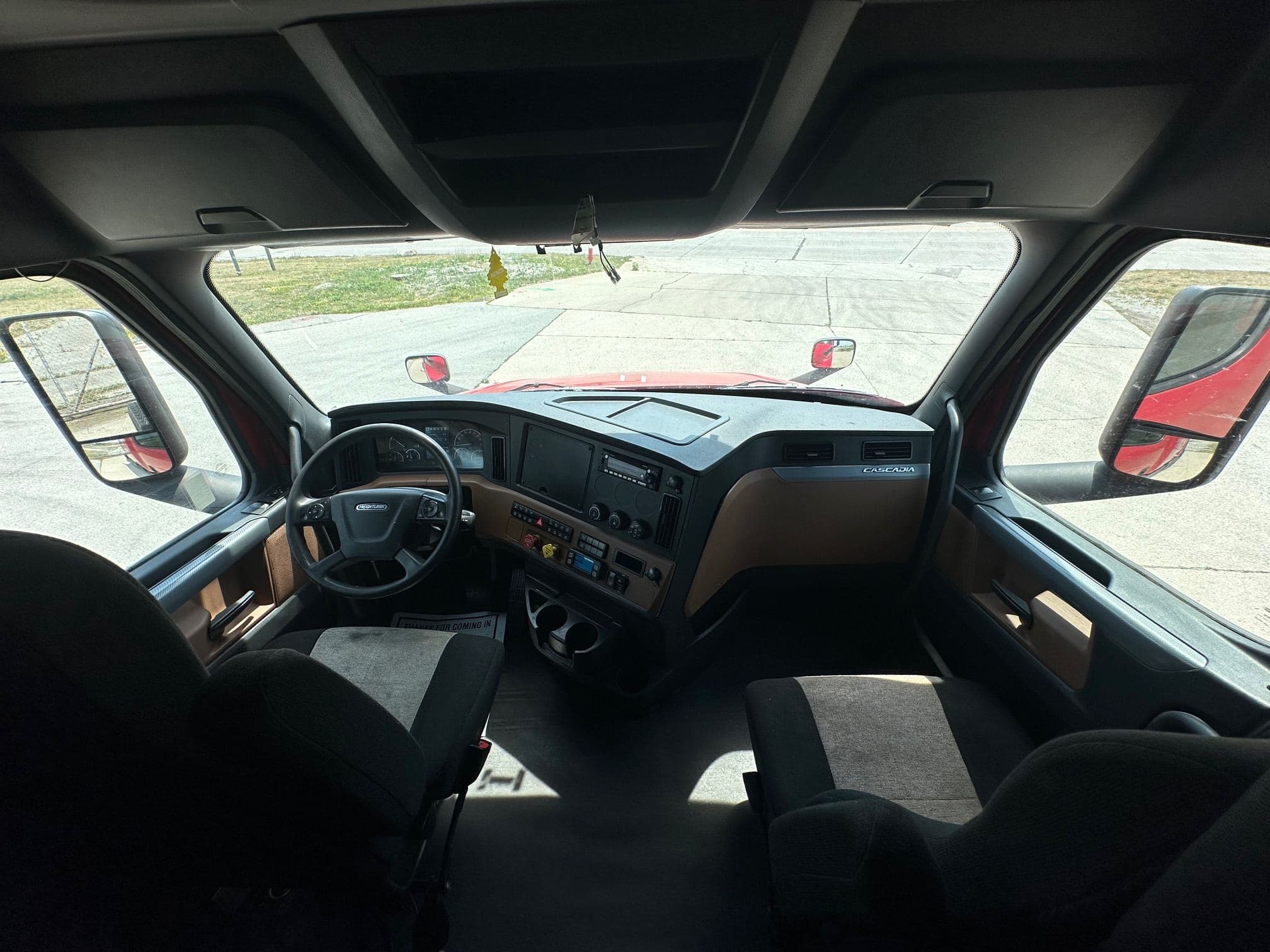 2020 Freightliner Cascadia image 9