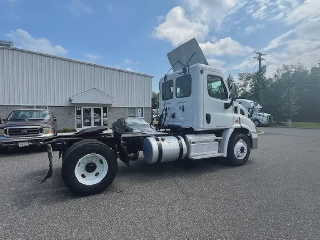 2019 Freightliner Cascadia 113 image 7