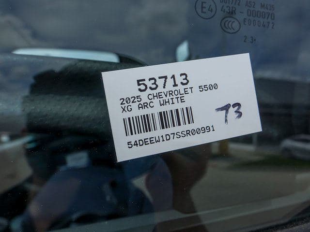 2025 Chevrolet 5500 XG LCF Gas Work Truck 16'x102"x91" Box Truck image 16