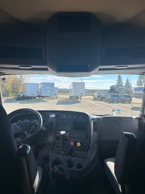 2015 International LF687 image 11