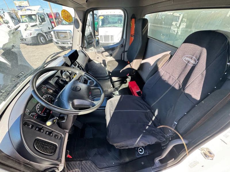 2021 Freightliner Cascadia 125 image 24