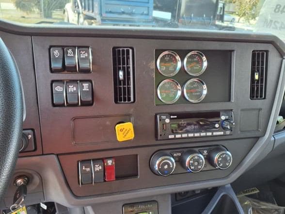 2025 Kenworth D5 image 3