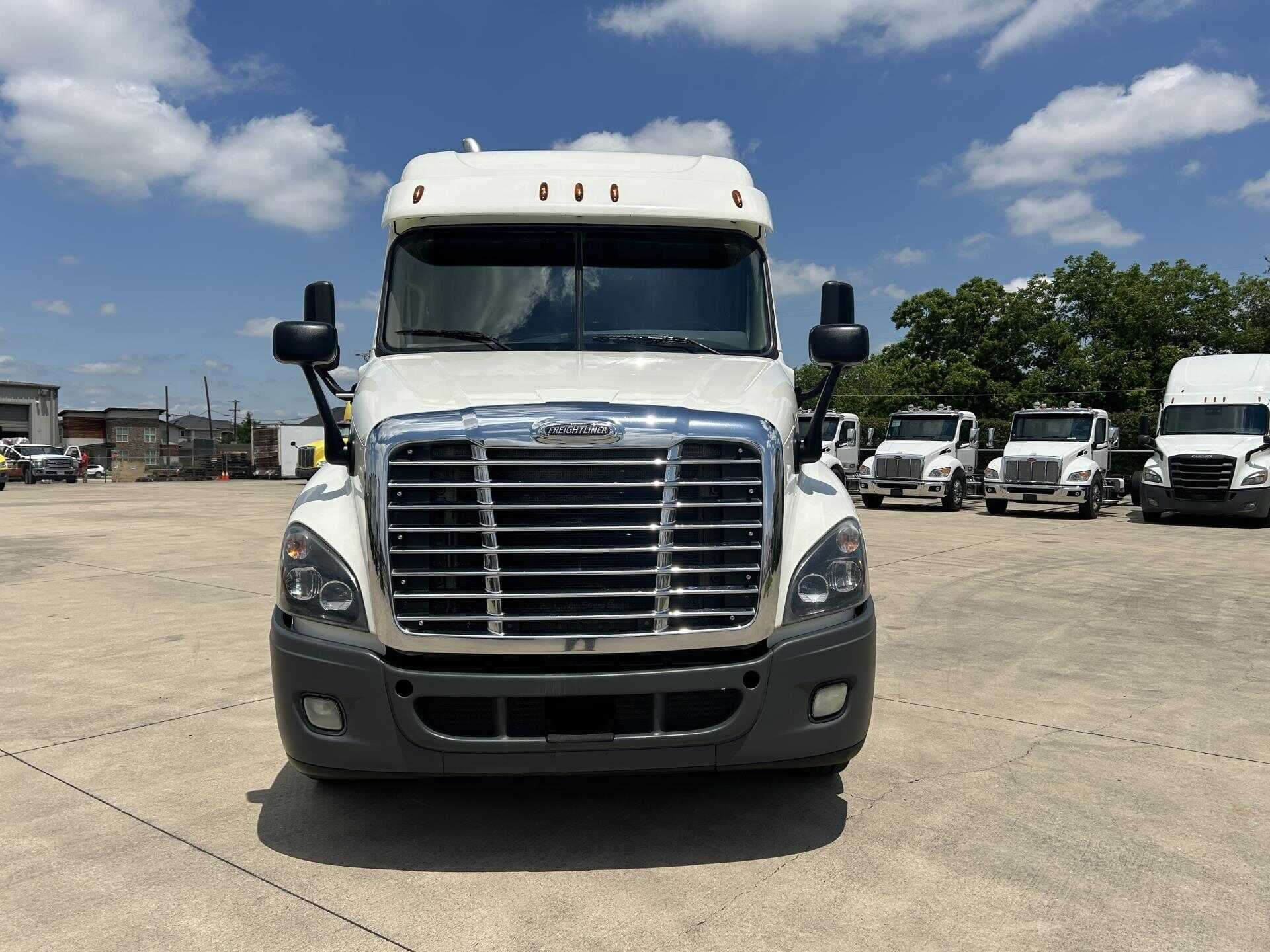 2019 Freightliner Cascadia 125 image 6