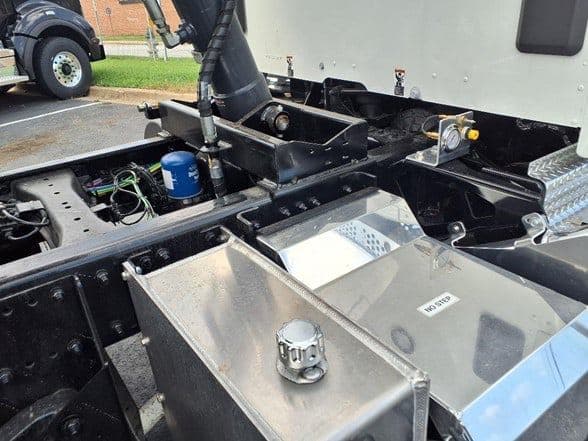 2026 Kenworth T880 image 12