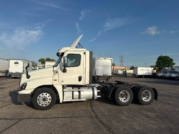 2018 Freightliner Cascadia image 9