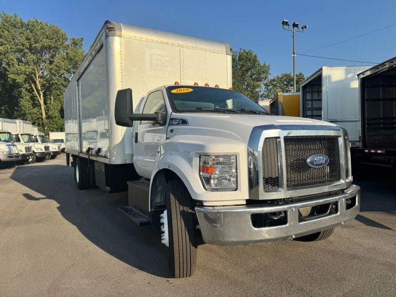2019 Ford F-750 image 3