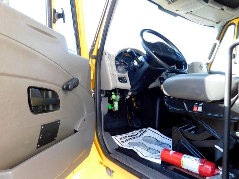2019 International 4300 image 11