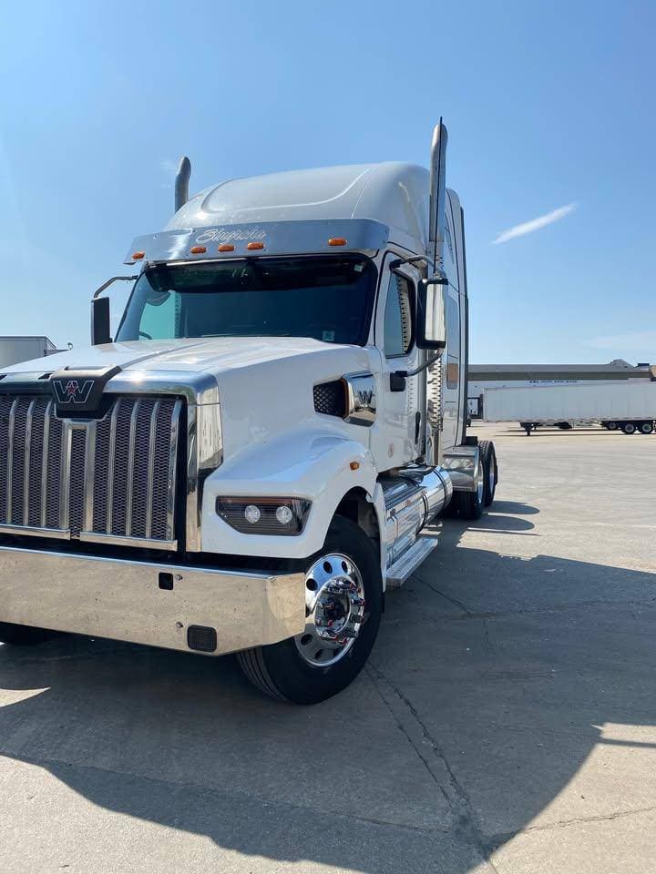 2022 Western Star 49X Chassis image 3