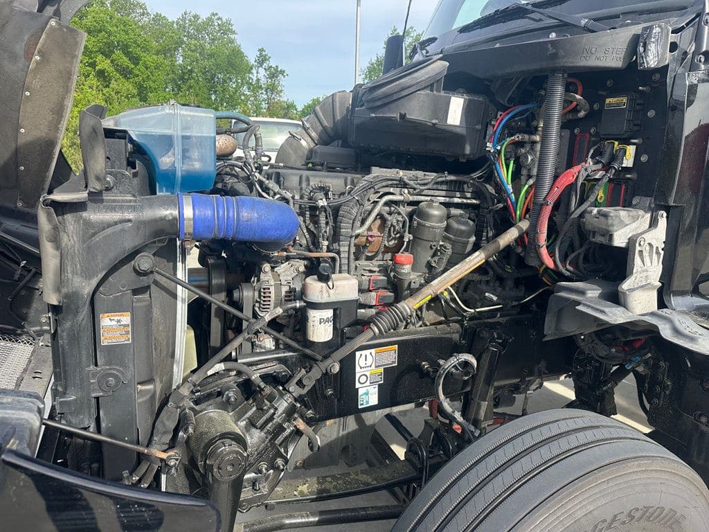 Used 2022 KENWORTH T880 image 12
