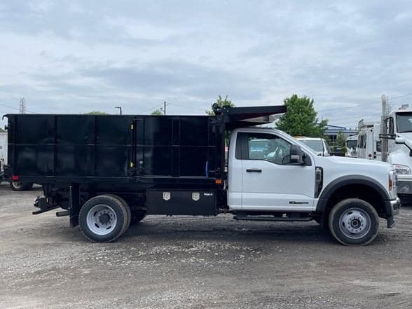 2024 Ford F550 image 17