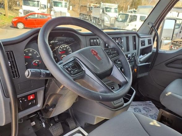 2025 Kenworth U7-10 image 18