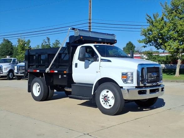 2026 Ford F650 SD image 1