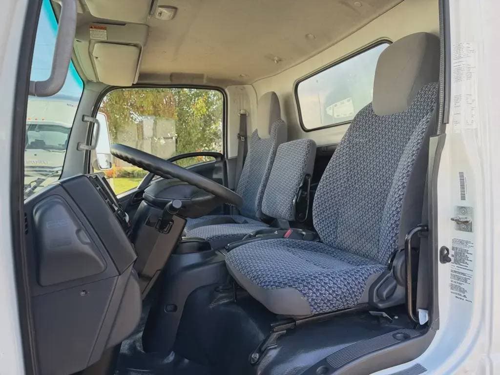 2023 Chevrolet 4500 image 7