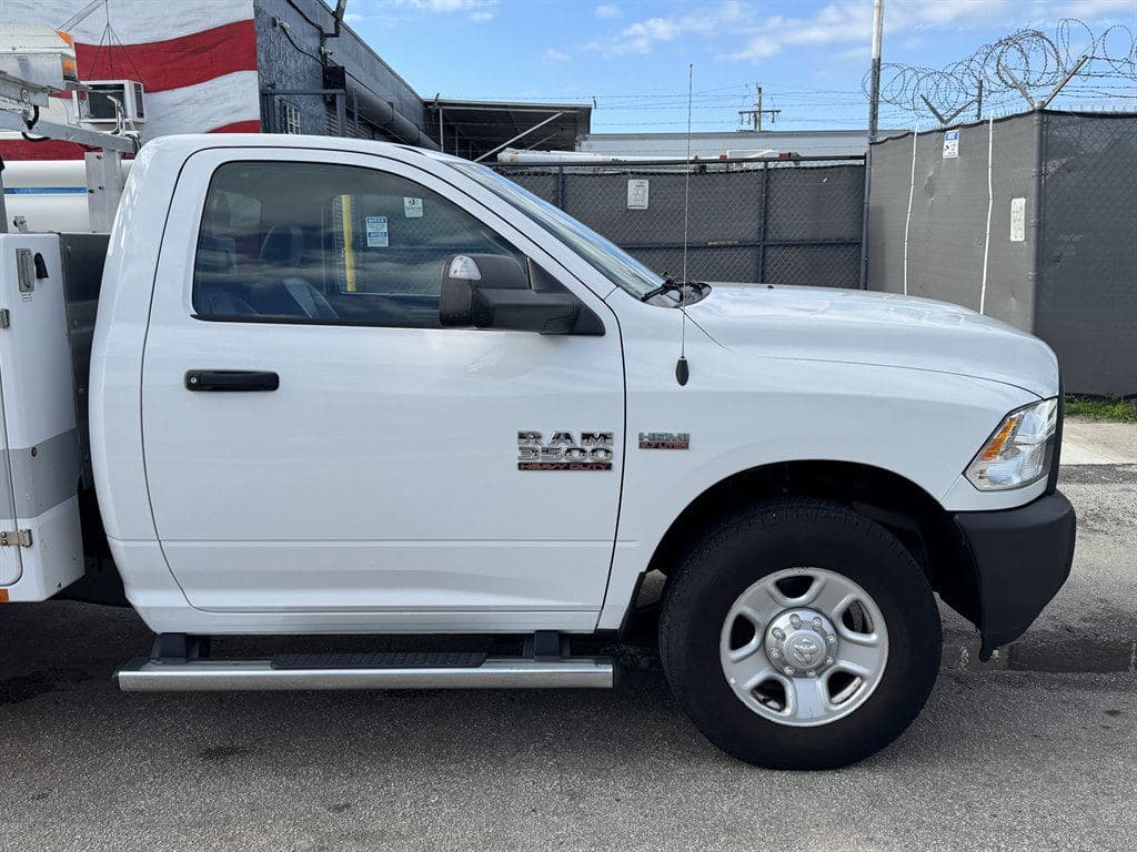2016 Ram 3500 Tradesman image 18