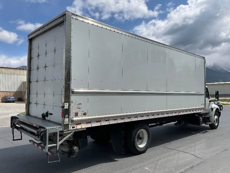 2022 International MV607 Box Truck - 220HP, 6 Speed Automatic, Roll up Door image 13