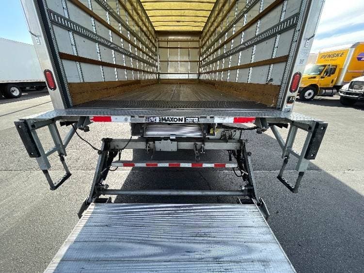 2022 International MV607 Box Truck - 220HP, 6 Speed Automatic, Roll up Door image 10